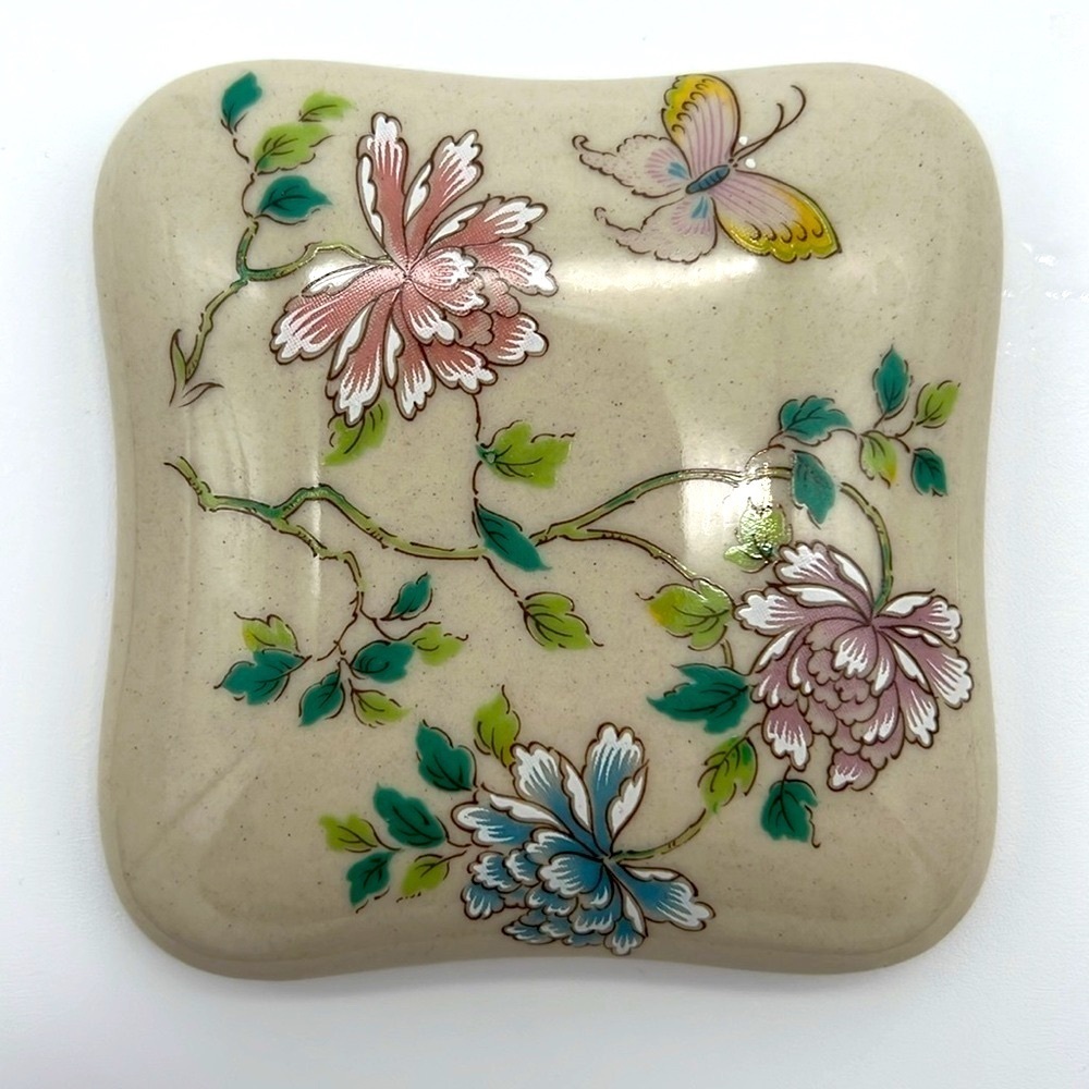 Vintage Takahashi Porcelain Jewelry or Trinket Box- Flower & Butterfly - Picture 2 of 12